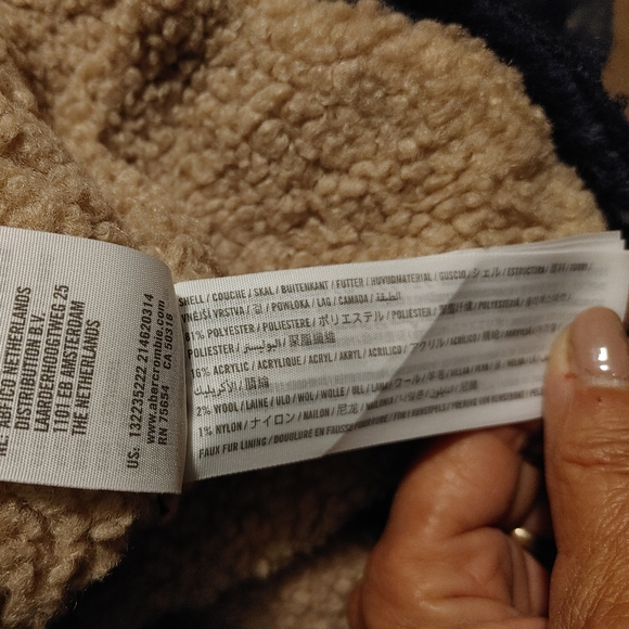 Abercrombie & Fitch Sherpa Lined Shirt Jacket Sz.XS NWT - Picture 12 of 13